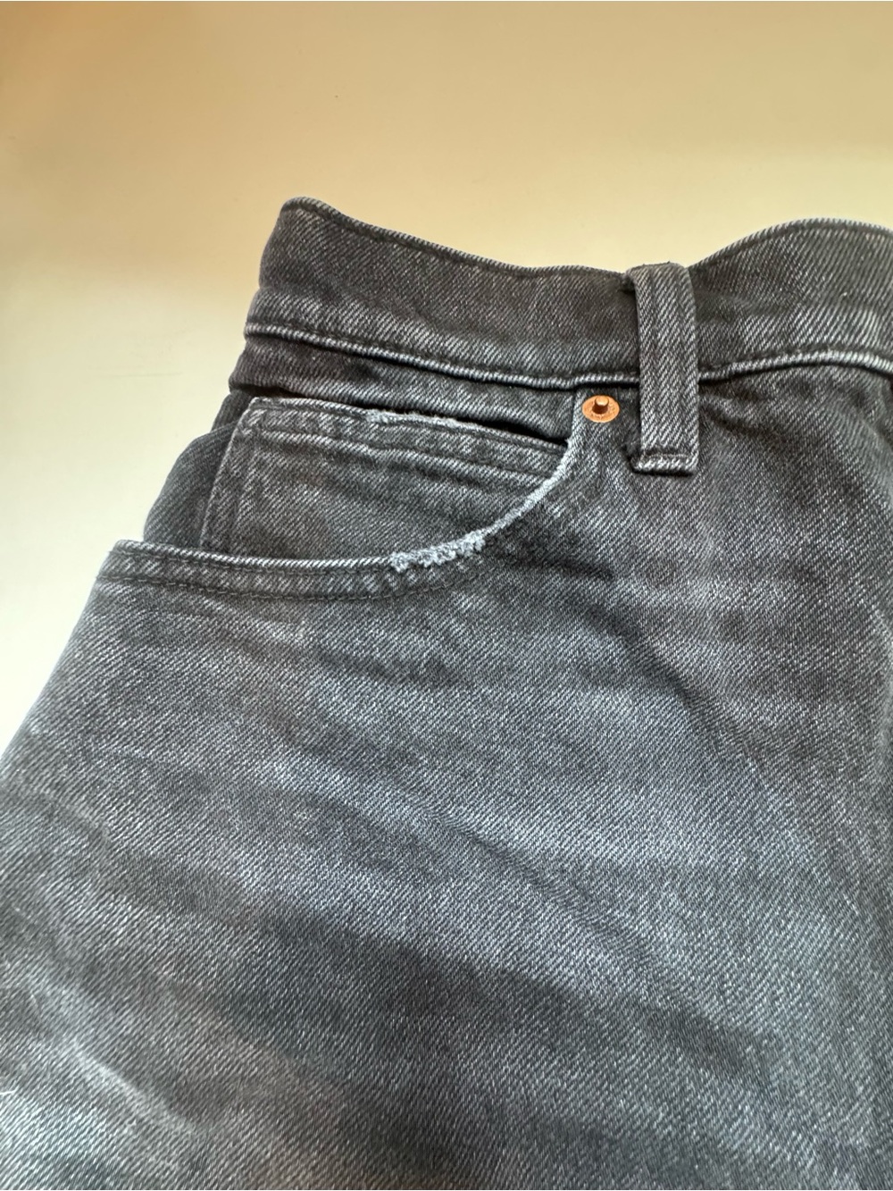 Abercrombie & Fitch Black ultra High-Rise mom Frayed Denim Shorts - Picture 5 of 6